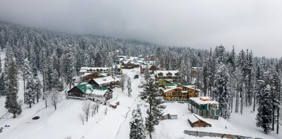 Gulmarg tour package from Delhi