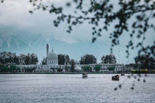 Enthralling Kashmir Tour Packages